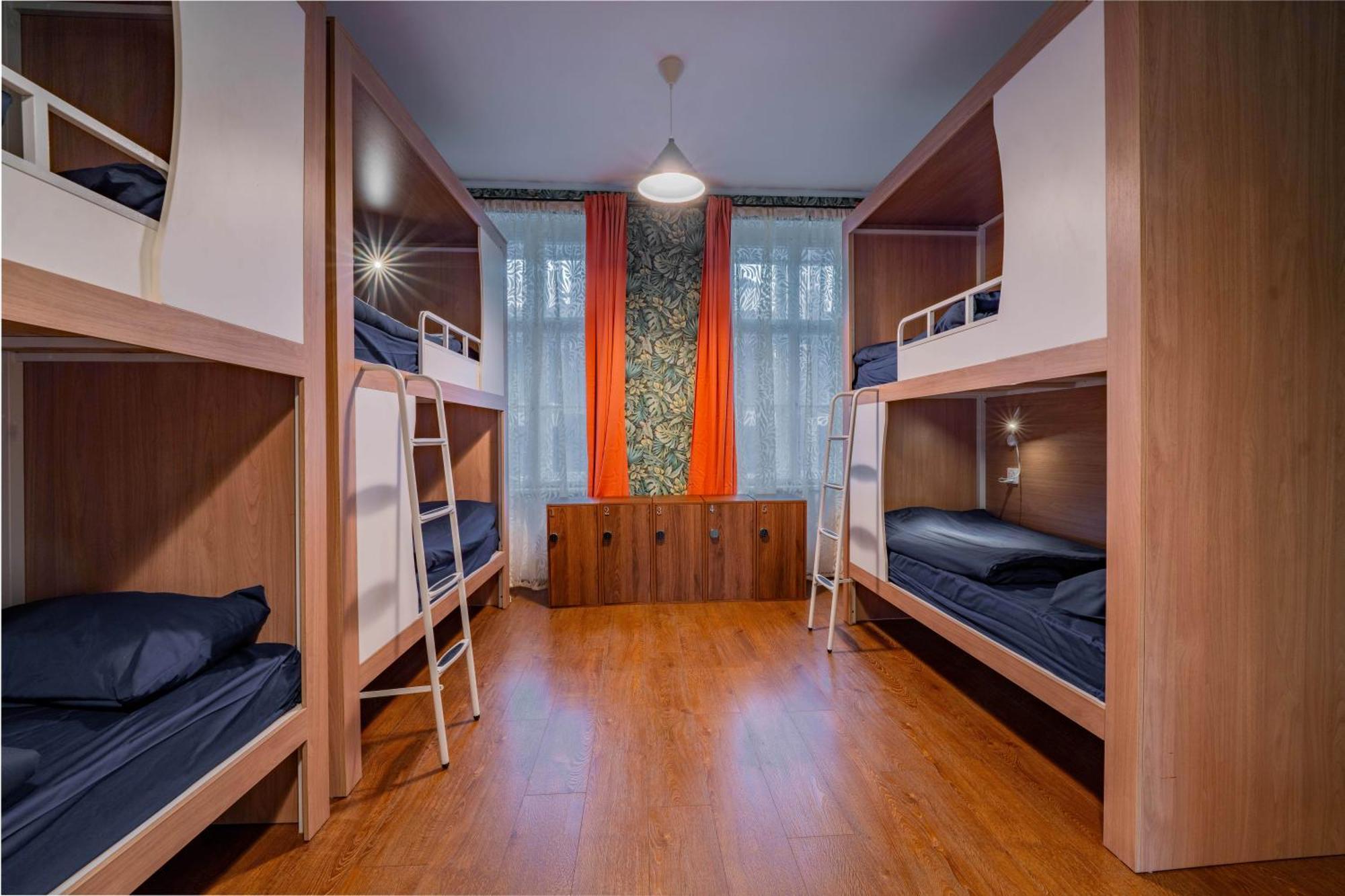 פראג Stellar Female Hostel מראה חיצוני תמונה